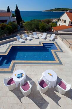 Zimmer mit Pool Zecevo Rtic, Rogoznica - 3388