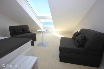 Zimmer mit Pool Zecevo Rtic, Rogoznica - 3388