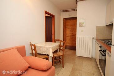Family-friendly apartments with swimming pool Rovinj - 3394