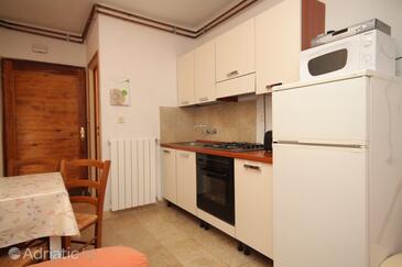 Family-friendly apartments with swimming pool Rovinj - 3394