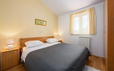 Lejligheder med pool egnet til familier med børn Basanija, Umag - 3402