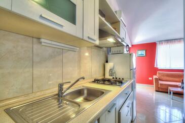 Family-friendly apartments with swimming pool Bašanija, Umag - 3402