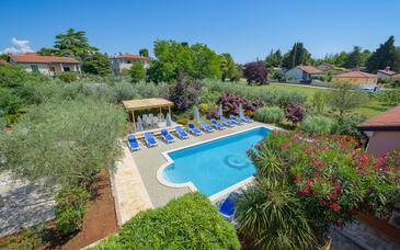 Lejligheder med pool egnet til familier med børn Basanija, Umag - 3402 Adriatic.hr