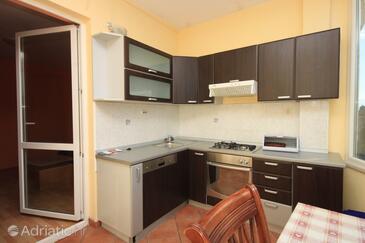 Appartements et chambres avec parking Kastel Luksic, Kastela - 3419