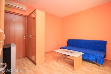 Appartements et chambres avec parking Kastel Luksic, Kastela - 3419