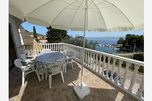 Two bedroom apartment Kali, Ugljan (A-345-a(