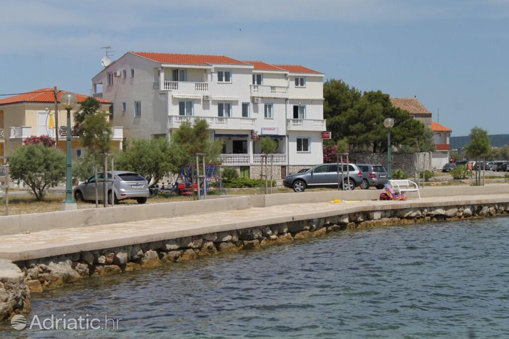Apartamente lângă mare Pasman - 3458