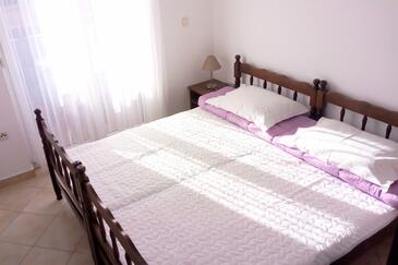 Lejlighedens parkeringsplads Kraj, Pasman - 3459