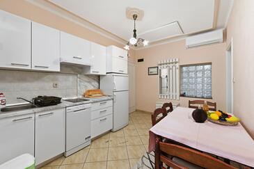 Apartmani uz more Kraj, Pašman - 3460