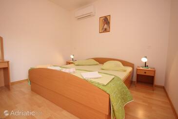 Appartements avec parking Baie Mala Lamjana, Ugljan - 350