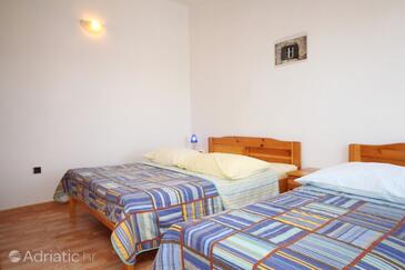 Ferienwohnungen am Meer Sucuraj, Hvar - 3589