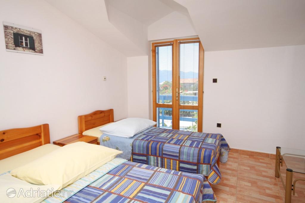 A-3589-a - Private accommodation - Apartments by the sea Sućuraj, Hvar