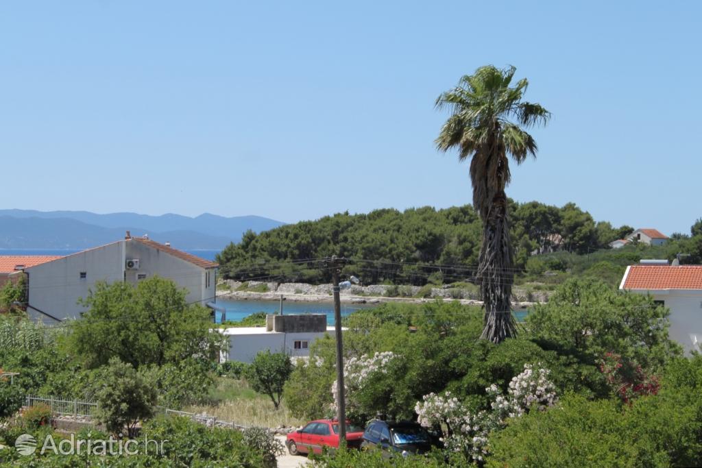 A-3589-b - Private accommodation - Apartments by the sea Sućuraj, Hvar