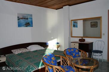 Apartments by the sea Hvar - 4005