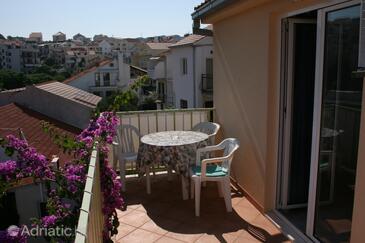 Apartments with parking space Hvar - 4006