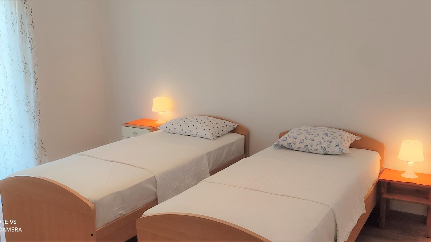 Ferienwohnungen mit Parkplatz Vrboska, Hvar - 4012