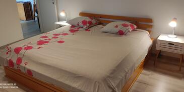 Apartments with parking space Vrboska, Hvar - 4012