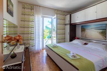 Apartmaji ob morju Jelsa, Hvar - 4017