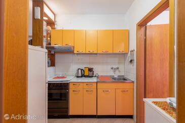 Apartmani uz more Jelsa, Hvar - 4017