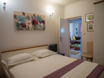 Apartments with parking space Jelsa, Hvar - 4019