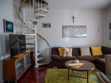 Apartments with parking space Jelsa, Hvar - 4019