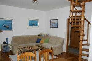 3-Zimmer-Ferienwohnung Jelsa, Hvar (A-4019-b)
