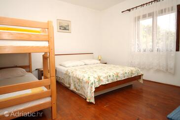 Seaside secluded apartments Cove Skozanje, Hvar - 4024