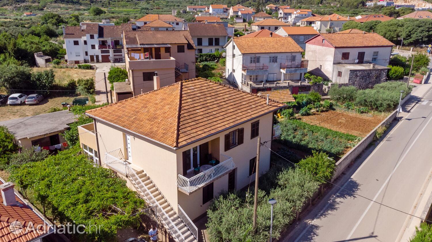 Ferienwohnungen und Zimmer mit Parklplatz Jelsa, Hvar - 4028