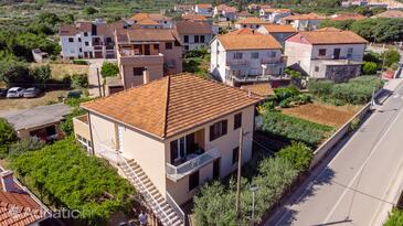 Apartmani i sobe s parkingom Jelsa (Hvar) - 4028 Adriatic.hr