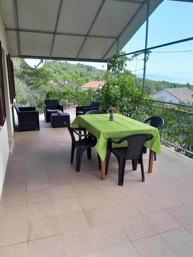 A-4043-a - Private accommodation - Apartments with a parking space Mudri Dolac, Hvar