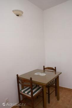 Apartments with parking space Hvar - 4045