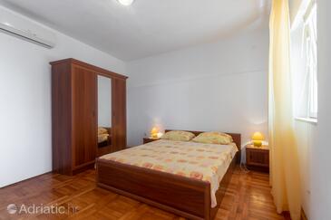 Apartments with parking space Sveta Nedilja, Hvar - 4049