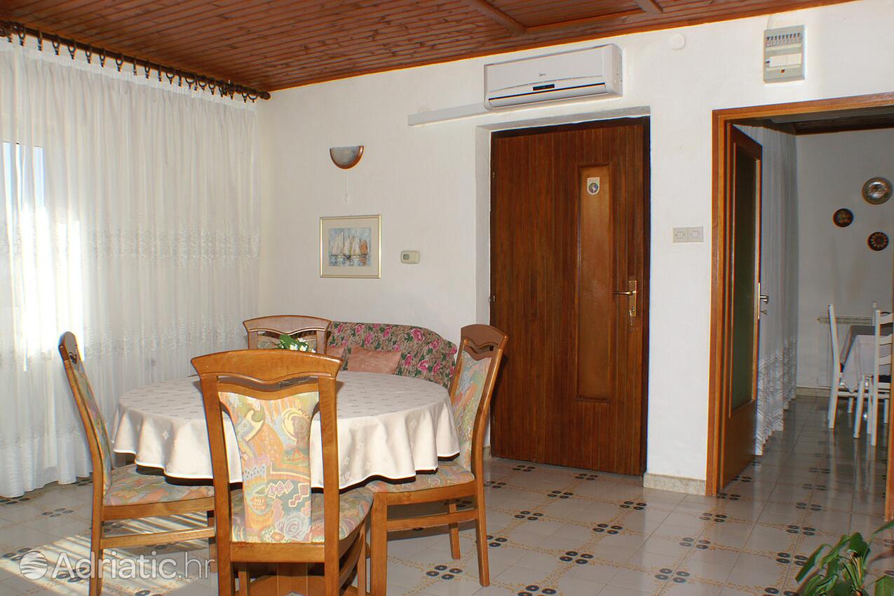 A-4058-a - Alloggi privati - Appartamenti con parcheggio Mandre, Pago - Pag