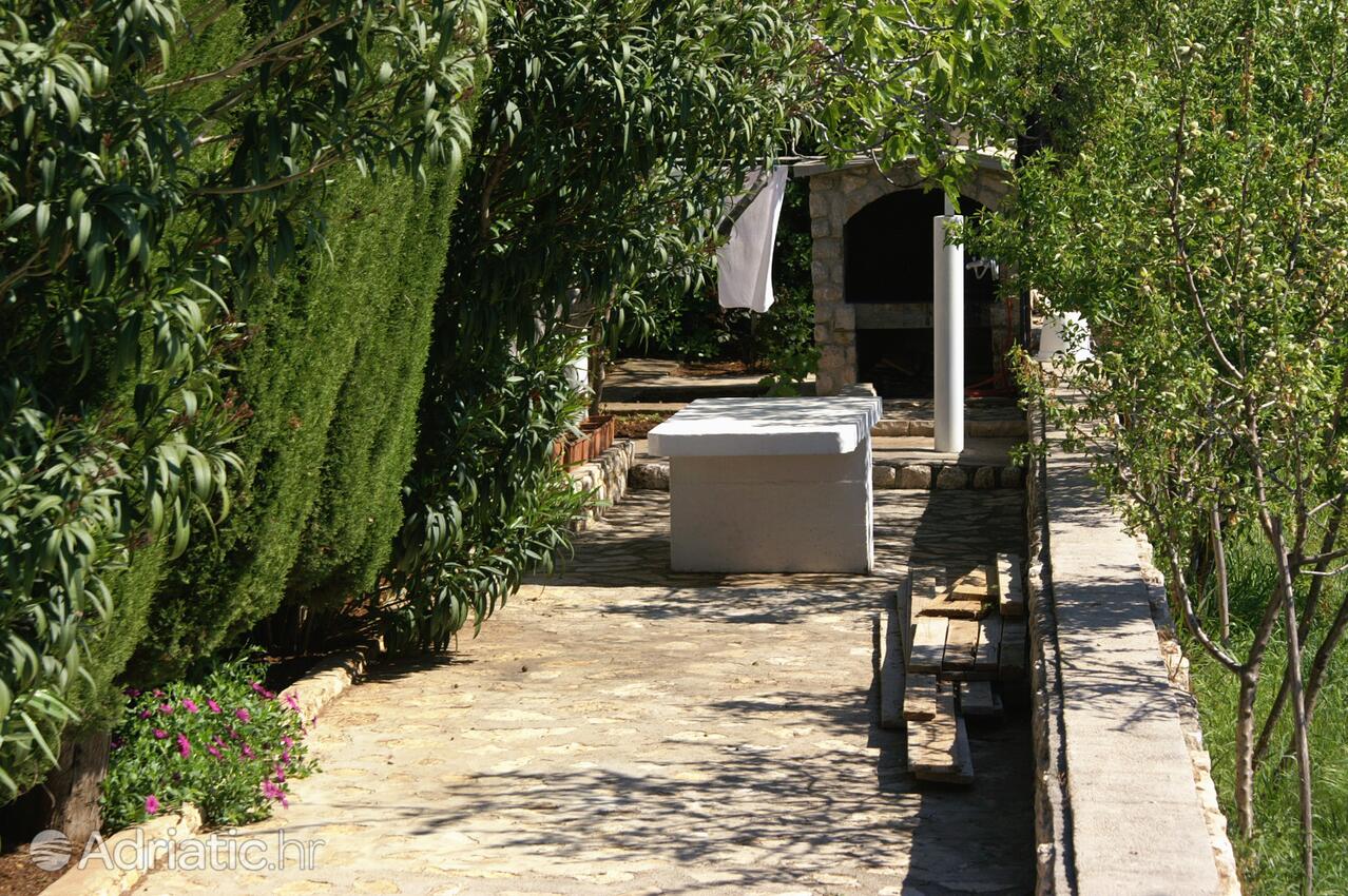 Giardino - Appartamenti con parcheggio Mandre, Pago - Pag