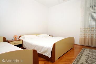 Apartmaji ob morju Zubovići, Pag - 4070