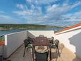 Stara Novalja, Terrace in the apartment, with a sea view.