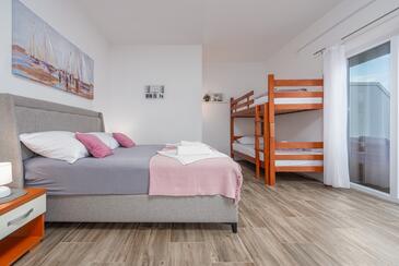 Apartments by the sea Stara Novalja, Pag - 4071