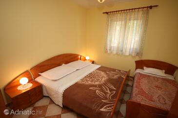 Apartments by the sea Kustići, Pag - 4081