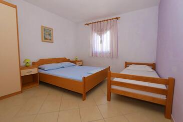 Apartamentos junto al mar Kustici, Pag - 4086