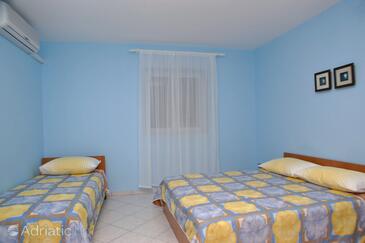 Apartmaji ob morju Kustići, Pag - 4087