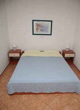 Апартаменты у моря Мандре - Mandre, Паг - Pag - 4092