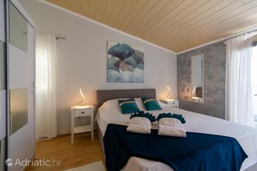 Апартаменти біля моря Мандре - Mandre, Паг - Pag - 4093