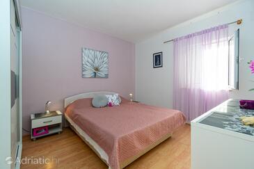 Apartments by the sea Mandre, Pag - 4093