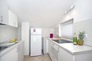 Apartments by the sea Košljun, Pag - 4111