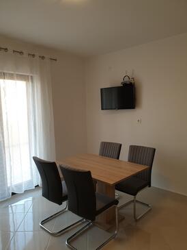 Apartments and rooms with parking space Metajna, Pag - 4120