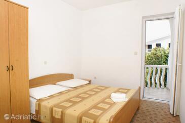 Apartmaji in sobe s parkingom Mandre, Pag - 4132