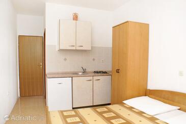 Apartmaji in sobe s parkingom Mandre, Pag - 4132