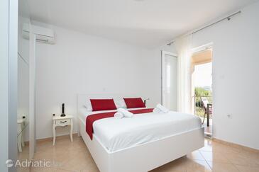 Apartmaji ob morju Zubovići, Pag - 4141