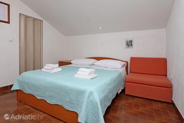 Apartmani s parkingom Kornić, Krk - 415