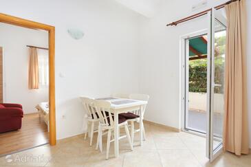 Apartments by the sea Rogoznica - 4162